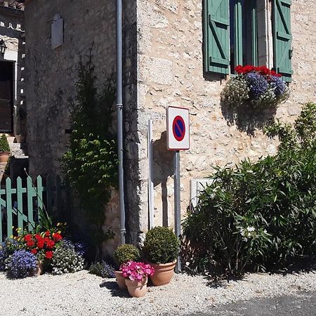 Les Charmes Du Lac Esclauzels Exterior foto