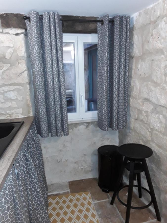 Les Charmes Du Lac Esclauzels Exterior foto